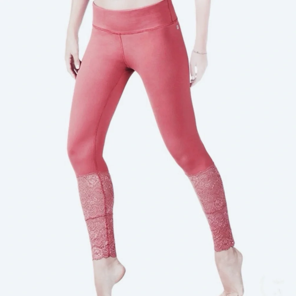 Fabletics Solar Statement PowerHold Lace Bottom Leggings in terracotta Size XS